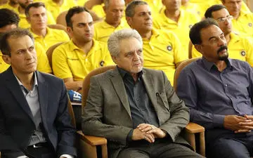 تابش: مذاکره ای با حاجی صفی نداشتیم/ به صلاح نبود با این مبلغ اسدی را بگیریم