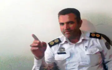  با مسدود  کردن پیاده‌روها امنیت عابران پیاده به خطر می‌افتد