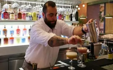 عربستان سعودی در سکوت اولین مشروب فروشی خود را افتتاح کرد