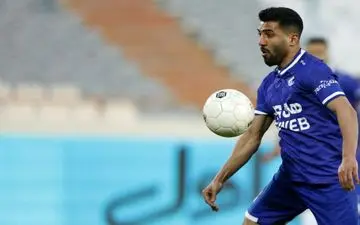 بلاتکلیفی هافبک استقلال/ فرشید منتظر یک تماس