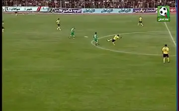 گل زیبای مرتضی منصوری به خیبر خرم آباد + فیلم