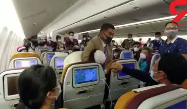  اقدام عجیب یک زن برای جلب توجه در هواپیما