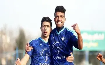 مدافع پیکان: 6 بخیه خوردم اما بازیکن نفت یک تذکر هم نگرفت