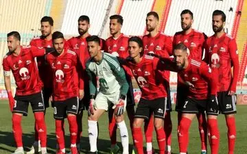 ترکیب تراکتور در مقابل ذوب آهن