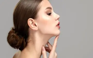 5 حرکت ساده برای داشتن چانه‌ای زیبا و خوش‌ فرم!