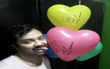 عجیب اما واقعی| ازدواج مرد جوان با بادکنک