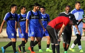 چرا کی روش پنهان‌کاری و مخفی‌بازی می کند؟