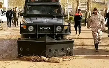 خودروهای ضد شورش در لرستان چه می‌کنند؟! 