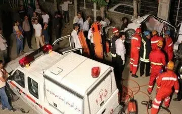 تصادف وحشتناک پژو 206 با تیرچراغ برق/ مرگ تلخ راننده جوان+ عکس 