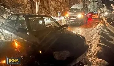 تله وحشت در جاده دوهزار تنکاین؛ تصادف زنجیره‌ای 21 خودرو را به کام خسارت کشاند