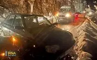 تله وحشت در جاده دوهزار تنکاین؛ تصادف زنجیره‌ای 21 خودرو را به کام خسارت کشاند