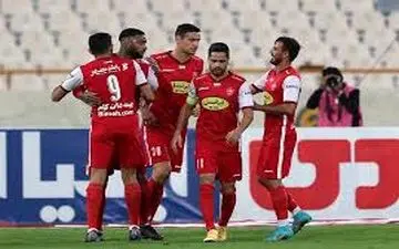 اتفاق بحث برانگیز در بازی ملوان و پرسپولیس؛ استفاده از ایرپاد و بسته ۵۰۰ دقیقه‌ای اینترنتی/ افشاریان: بعضی‌ها فکر می‌کنند VAR مدینه فاضله است