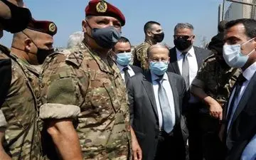 بازدید میشل عون از محل انفجار در بندر بیروت
