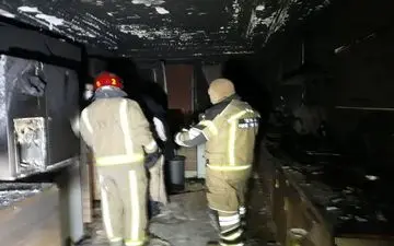 آتش سوزی منزل مسکونی در شهرری و نجات مرد جوان