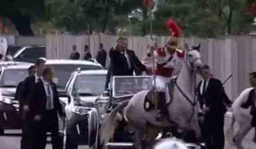 لگدپرانی اسب در مراسم معارفه آقای رئیس‌جمهور+فیلم