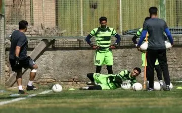 مظاهری باعث جدایی رضایی از استقلال می شود؟
