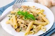 طرز تهیه پاستا با شیر به روش خانگی؛ پاستای ساده و خوشمزه با طعمی خامه‌ای!