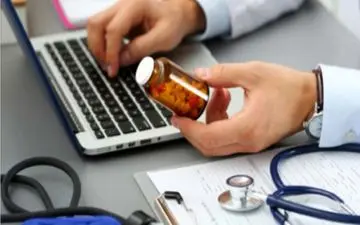 اختلال اینترنت و دردسر نسخه‌های الکترونیک