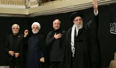 تصاویر ورود و حضور رهبر انقلاب در حسینیه امام خمینی(ره) در مراسم عزاداری شب عاشورای حسینی