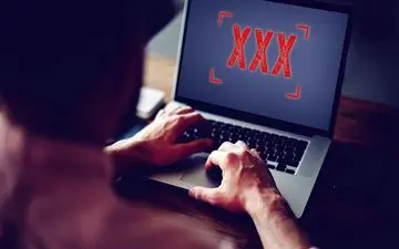  علت تماشای پورن در افراد متاهل ؛ چرا همسرم پورن نگاه می کند؟  