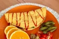 طرز تهیه املت چینی خوشمزه با قارچ و پنیر پیتزا: سریع و لذیذ