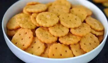 طرز تهیه کراکر بیسکویتی خانگی / میان‌وعده‌ای عالی برای پذیرایی