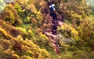 تلاش برای شناسایی پیکر شهدای سانحه سقوط بالگرد حامل رئیس جمهور

