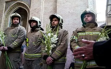 واکنش استاد در مواجه با برگه امتحانی شاگرد آتش نشان شهید + عکس