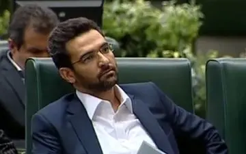 دستاوردهای یک‌ساله‌ جوان‌ترین وزیر کابینه