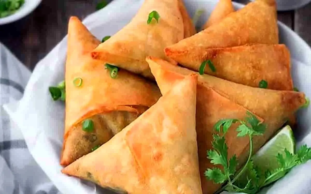 طرز تهیه سمبوسه عراقی؛ پیشغذای خوشمزه و مجلسی با بلغور گندم