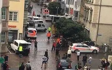 حمله فرد مهاجم  با اره برقی به افراد