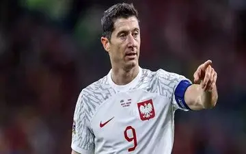 
لواندوفسکی: آرژانتین بخت اول قهرمانی است
