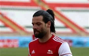 عباس زاده از گروه تراکتور لفت داد