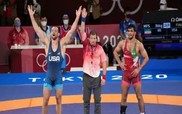 المپیک توکیو| حمایت کشتی‌گیر آمریکایی از یزدانی/او نباید شرمنده باشد