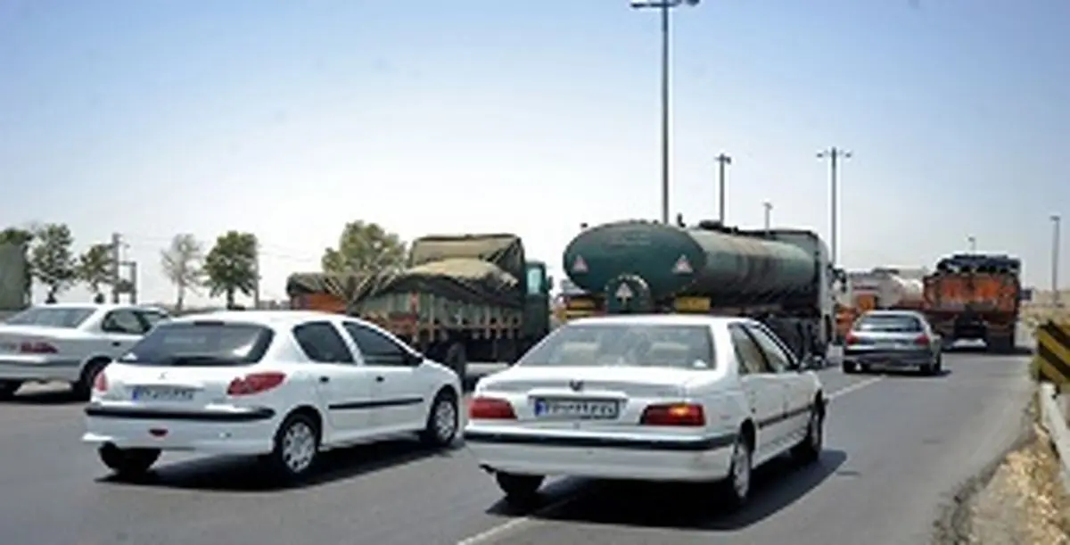 ترافیک نیمه‌ سنگین در باند جنوبی آزاد راه تهران – کرج/ بارش باران در یک محور مواصلاتی کشور 