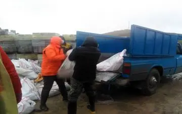 ایجاد "سیل بند" در مسیررودخانه‌ها/ توزیع 14000 کیسه شن