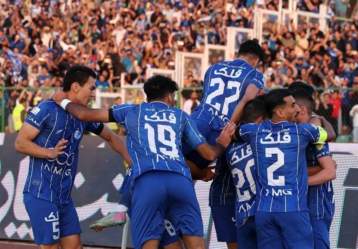 برتری دو گله استقلال برابر آلومینیوم در نیمه نخست