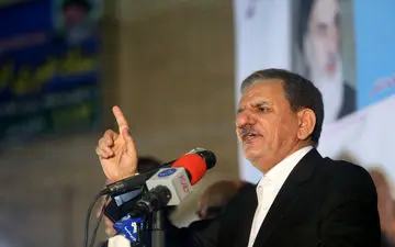 نخبگان برای عبور از شرایط تحریم به دولت کمک کنند