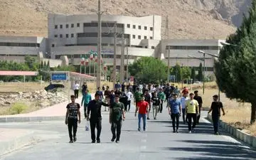 چه کسی در دانشگاه رازی تصمیم گیرنده نهایی است 