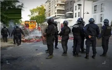 حمله پلیس فرانسه به‌معترضان به‌قتل یک نوجوان باگاز اشک‌آور