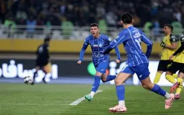 تساوی سپاهان و استقلال در 45 اول/ یک نیمه جذاب 