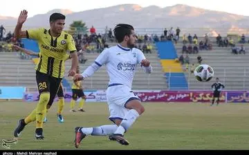 حاشیه دیدار پیکان - پارس جنوبی/ انتقال بازیکن پارس جنوبی به بیمارستان