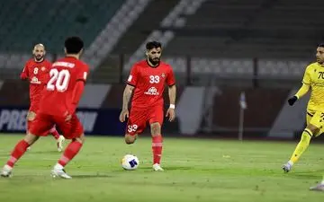 تعویض عارف آقاسی در تراکتور ممنوع! رکورد بی‌نظیر مدافع برای قهرمانی
