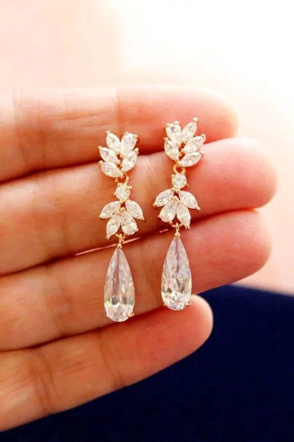 گوشواره عروس اشکی