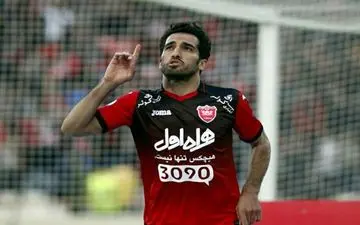 با پرسپولیس قرارداد دارم و درباره پیشنهادات حرف نمی‌زنم/ اتفاقات تلخی در جشن قهرمانی افتاد