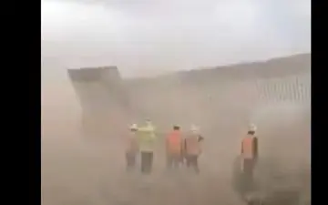 طوفان هانا دیوار مرزی ترامپ را تخریب کرد 