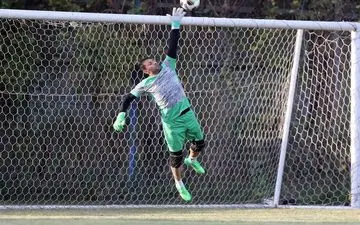 رحمان احمدی:می‌خواهند پارس جنوبی را به لیگ یک برگردانند