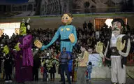 شادپیمایی عروسک‌ها در سالن امام خمینی‌(ره) کرمانشاه به روایت تصویر
