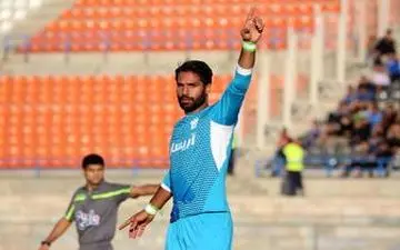  رفقای پرسپولیسی ام از استقلال می‌ترسند