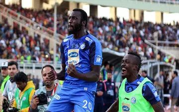 پیغام همدردی ستاره خارجی استقلال با حادثه‌دیدگان شهر شیراز + عکس